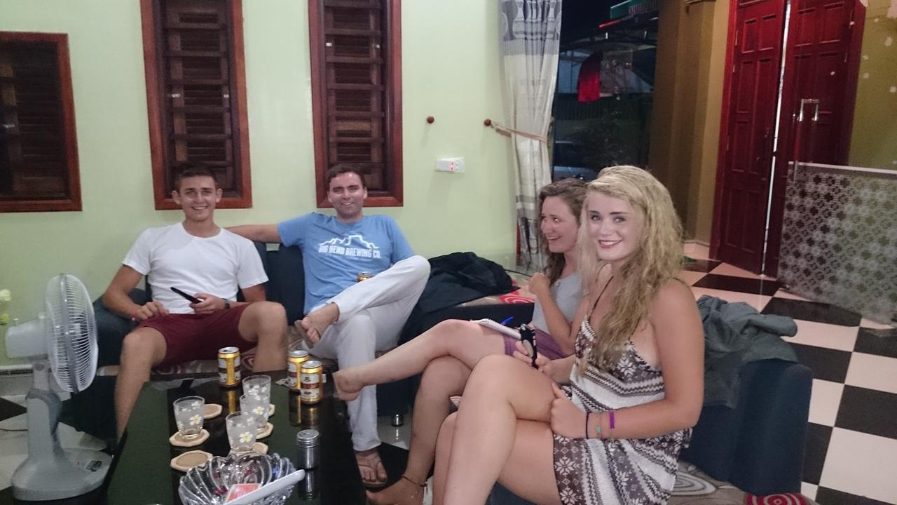 Backpackers Hotel Hà Tĩnh Exteriör bild