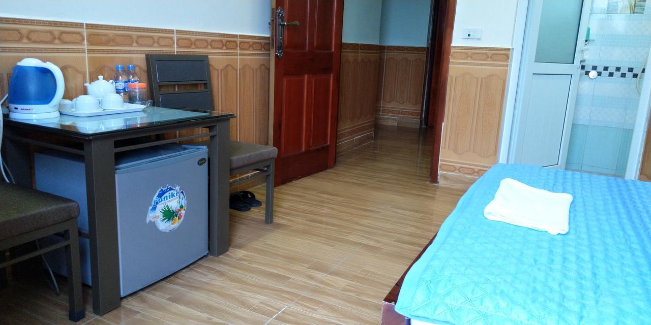 Backpackers Hotel Hà Tĩnh Exteriör bild
