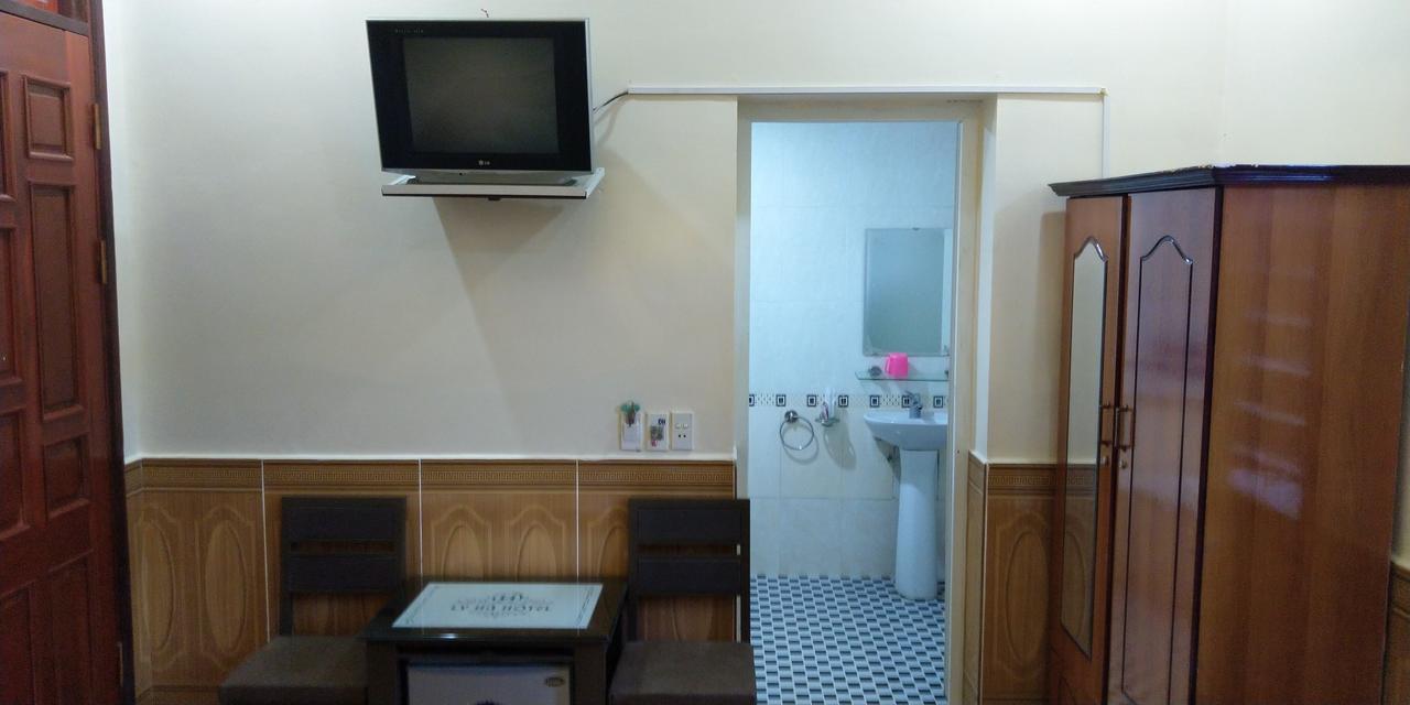 Backpackers Hotel Hà Tĩnh Exteriör bild